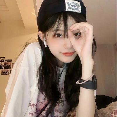 她与她的自画像